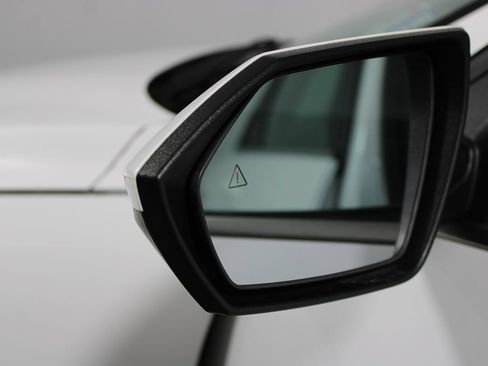 Used 2025 Hyundai Elantra SEL FWD image 29