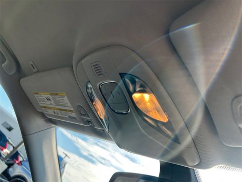 Used 2018 Jeep Compass Latitude w/ Cold Weather Group image 22