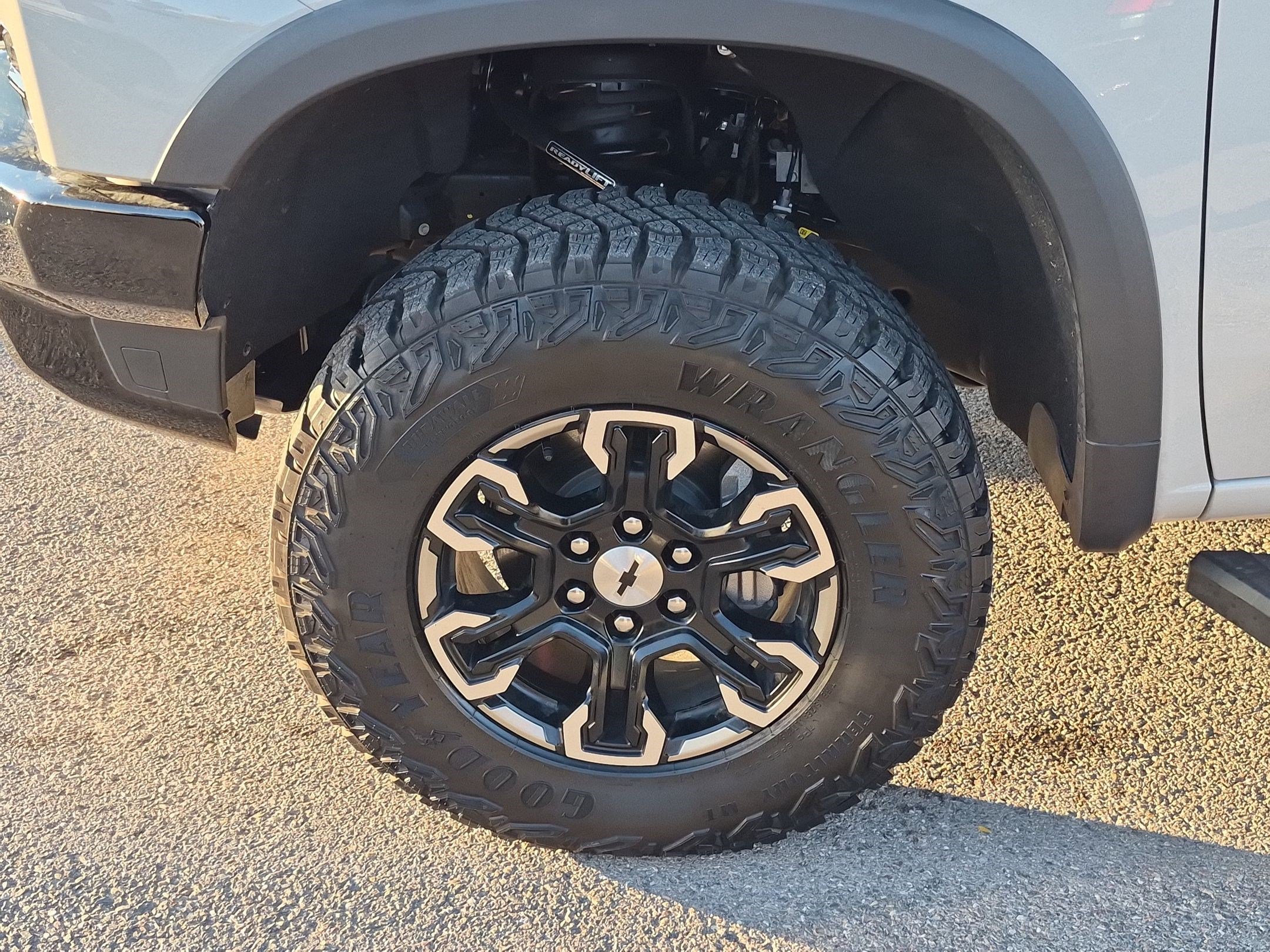Used 2026 Chevrolet Silverado 1500 ZR2 AWD/4WD image 11