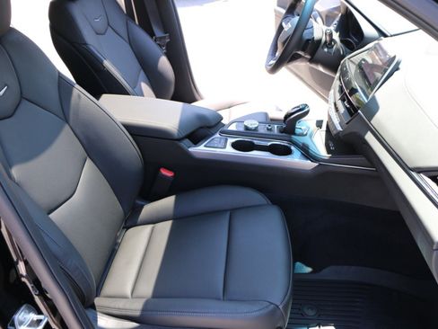 Used 2026 Cadillac CT4 Premium Luxury RWD image 32