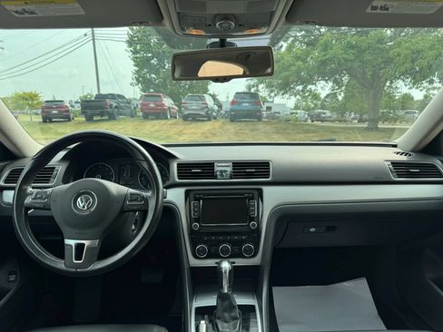 Used 2012 Volkswagen Passat 2.5 SE FWD image 13