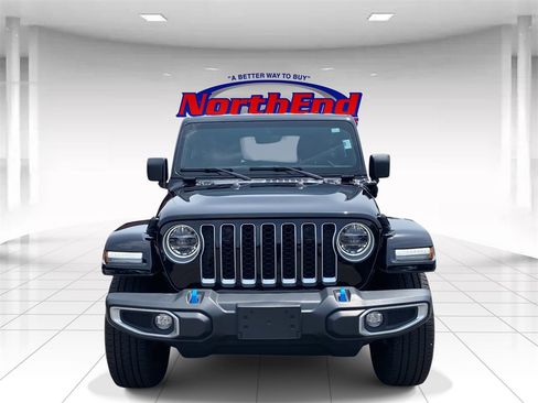 Used 2022 Jeep Wrangler Unlimited Sahara w/ Cold Weather Group image 2