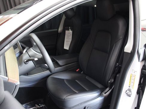 Used 2020 Tesla Model Y Performance image 24