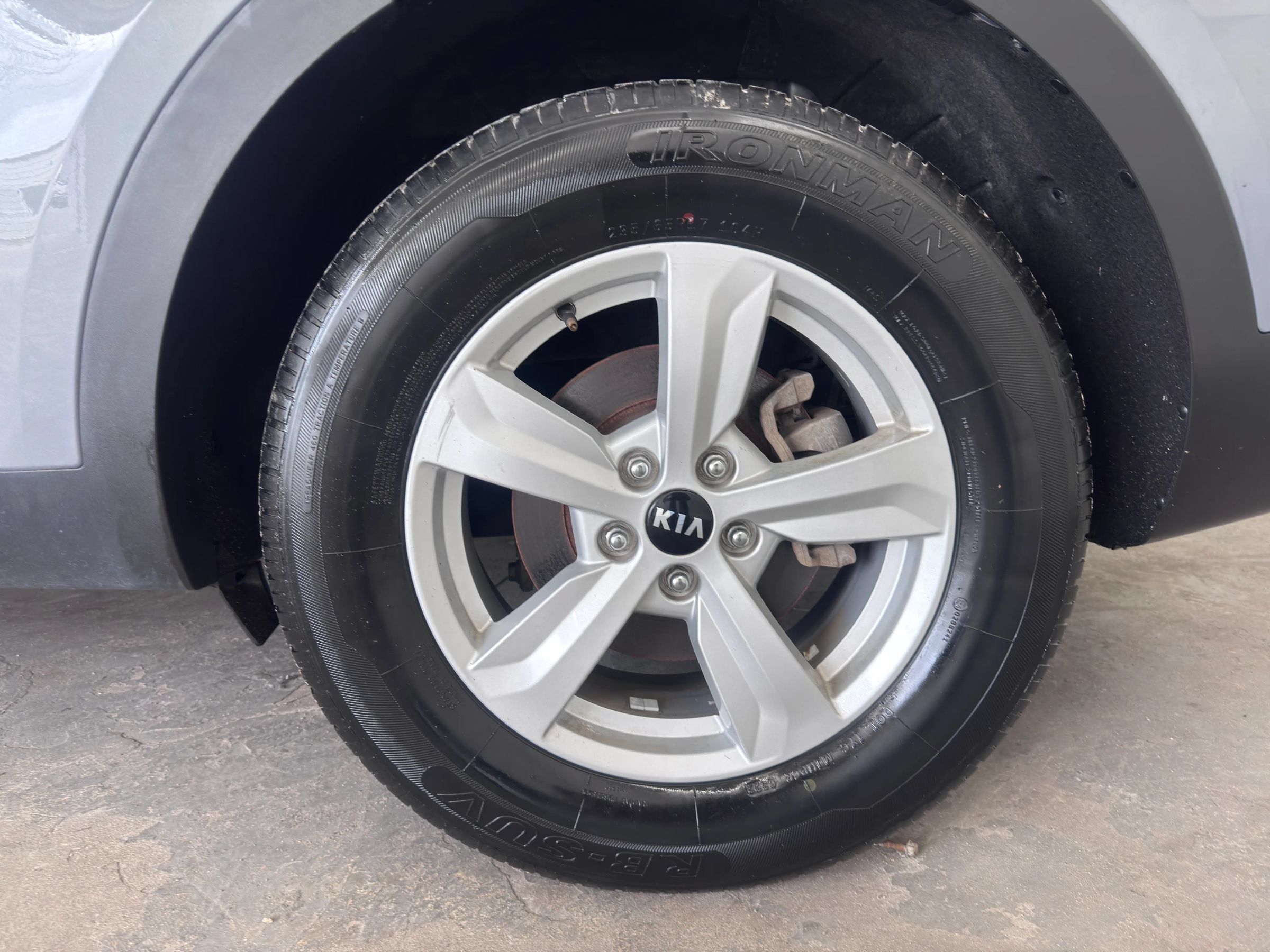 Used 2021 Kia Sorento LX FWD image 15