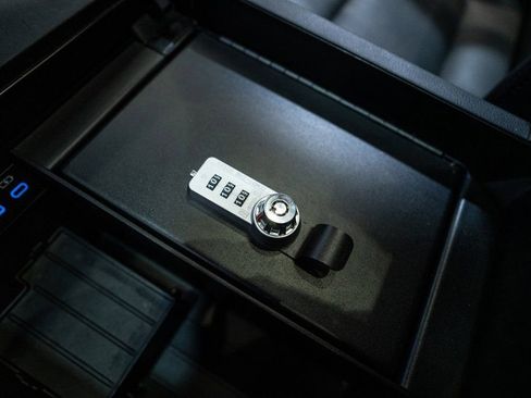 Used 2024 Toyota Tundra Limited image 37