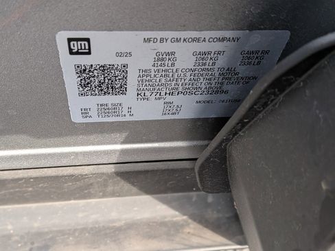 Certified 2025 Chevrolet Trax LT w/ LT Convenience Package image 35