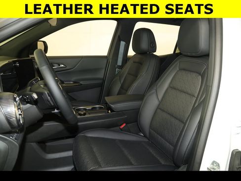 Used 2026 Chevrolet Equinox LT w/ Convenience Package II image 3