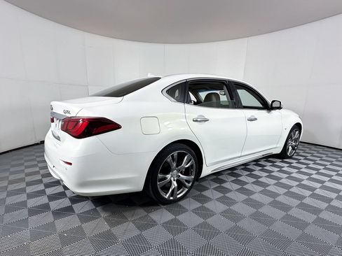 Used 2015 INFINITI Q70 L 3.7 w/ Deluxe Touring Package RWD image 4