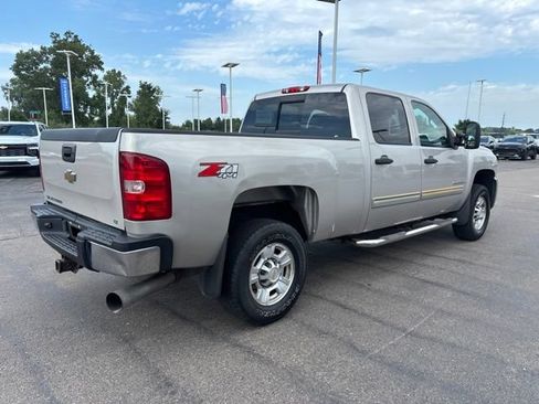 Used 2009 Chevrolet Silverado 2500 LT w/ Exterior Plus Package AWD/4WD image 5