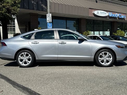 Used 2024 Honda Accord LX image 3