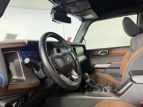 Used 2023 Ford Bronco Outer Banks AWD/4WD image 23