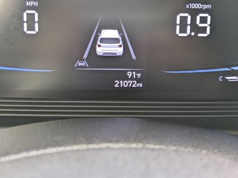 Used 2023 Hyundai Venue SEL FWD image 30