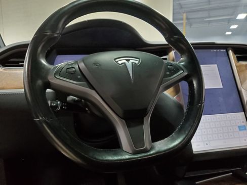 Used 2018 Tesla Model X 100D AWD/4WD image 26
