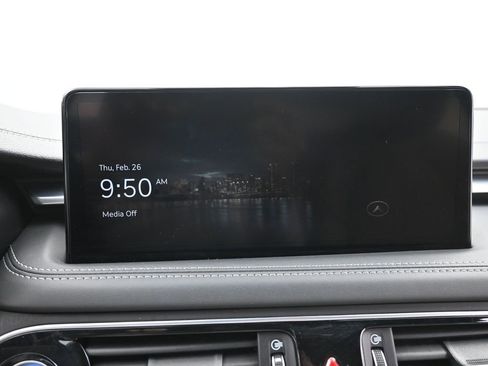 Used 2023 Genesis G70 2.0T image 10