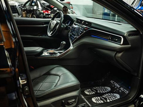 Used 2018 Toyota Camry XLE w/ Protection Package (Q2) FWD image 13