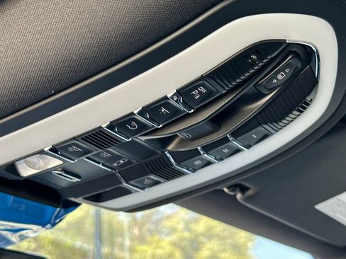 New 2026 Porsche Macan AWD/4WD image 21