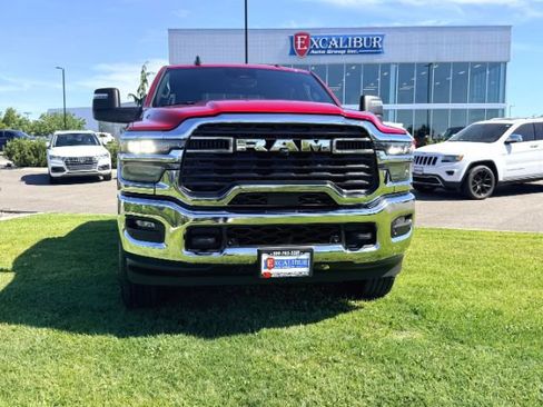 Used 2026 RAM 2500 Big Horn AWD/4WD image 3