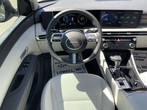 New 2026 Hyundai Tucson SEL FWD image 12