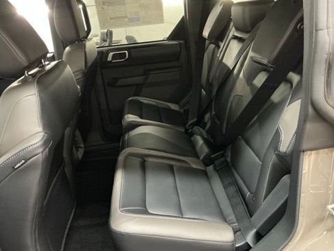 New 2025 Ford Bronco Outer Banks w/ Sasquatch Package image 13