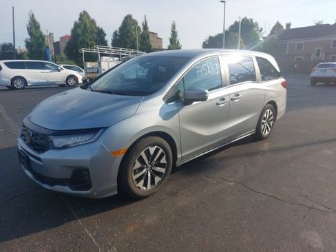 Used 2025 Honda Odyssey EX-L image 4