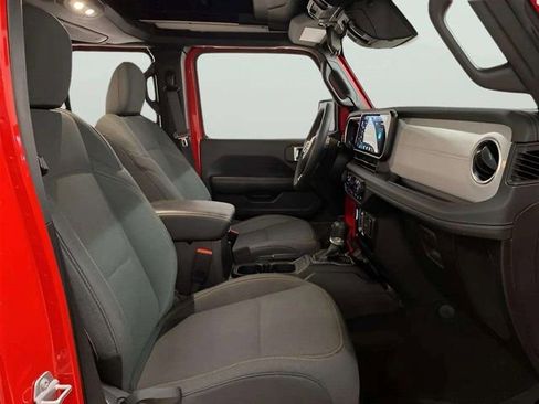 Used 2025 Jeep Wrangler Unlimited Sahara w/ Safety Group image 75