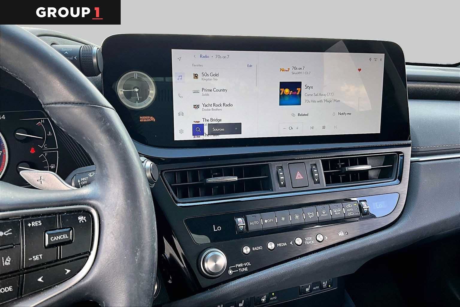 Used 2025 Lexus ES 350 w/ Premium Package FWD image 6