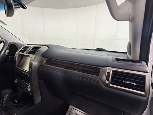 Used 2015 Lexus GX 460 AWD/4WD image 30