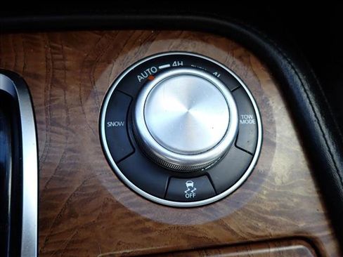 Used 2021 Nissan Armada SL w/ Captain's Chairs Package image 21