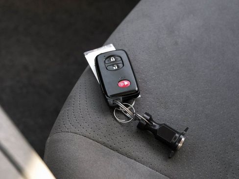 Used 2011 Toyota Prius Two image 52