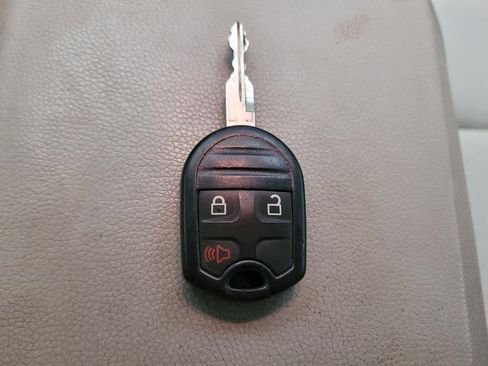 Used 2014 Ford Edge SE FWD image 32