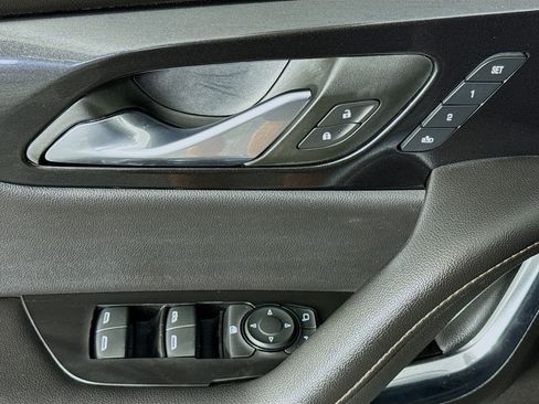 Used 2024 Chevrolet Blazer Premier w/ Enhanced Convenience Package FWD image 22