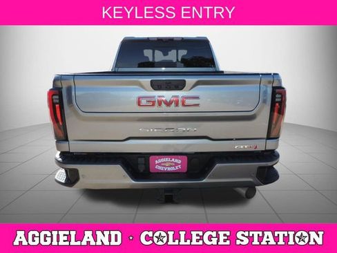 Used 2024 GMC Sierra 2500 AT4 w/ AT4 Premium Plus Package AWD/4WD image 5
