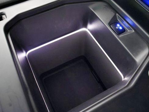 Used 2023 Land Rover Defender 90 S image 74