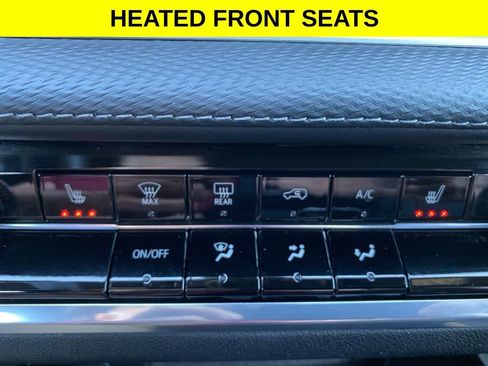 Used 2025 Chevrolet Equinox LT image 12