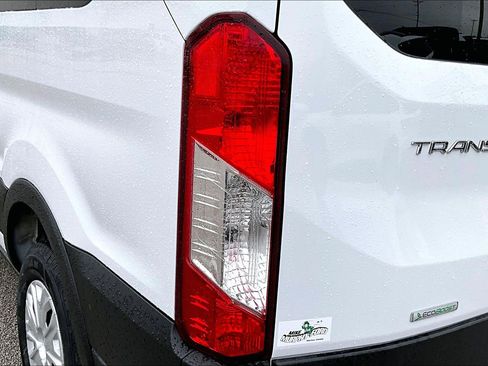 Used 2023 Ford Transit 350 XLT image 28