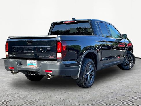 Used 2025 Honda Ridgeline Sport image 6