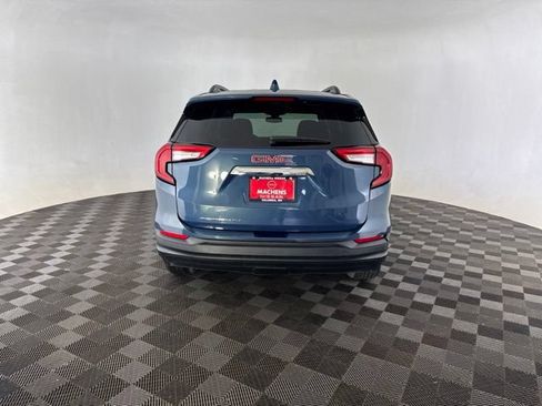 Used 2024 GMC Terrain SLE w/ Driver Convenience Package FWD image 6
