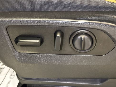 Used 2020 Chevrolet Silverado 1500 LT w/ Texas Edition image 25