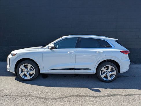 New 2026 Audi Q5 Premium Plus AWD/4WD image 8