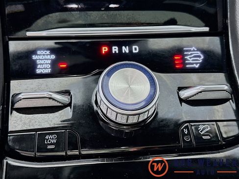 Used 2022 Jeep Grand Cherokee L Overland w/ Luxury Tech Group IV image 17