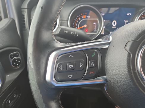Used 2020 Jeep Wrangler Unlimited Sahara AWD/4WD image 11