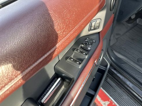 Used 2022 Ford Expedition Max Limited image 11