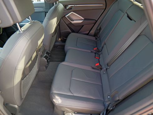 Certified 2025 Audi Q3 2.0T Premium w/ Convenience Package image 26