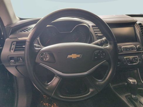 Used 2019 Chevrolet Impala Premier FWD image 14