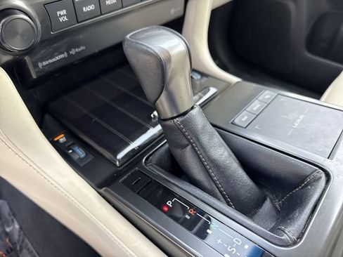Certified 2023 Lexus GX 460 Premium w/ Premium Package AWD/4WD image 20