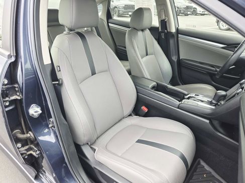 Used 2018 Honda Civic Touring image 17