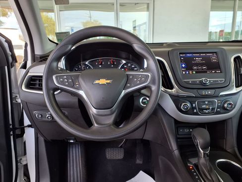 Used 2023 Chevrolet Equinox LT FWD image 16