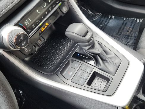 Certified 2025 Toyota RAV4 XLE image 17