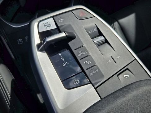 Used 2025 BMW X2 xDrive28i image 21