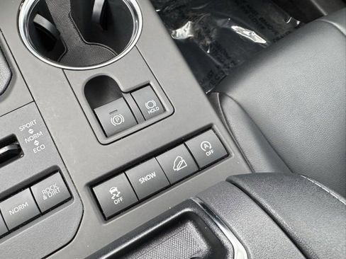 Certified 2022 Toyota Highlander XLE image 21